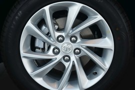 2016款别克威朗轿跑15S自动进取型