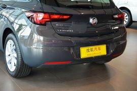 2016款别克威朗轿跑15S自动进取型