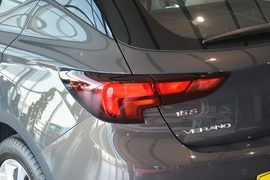 2016款别克威朗轿跑15S自动进取型