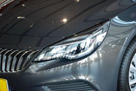 2016款别克威朗轿跑15S自动进取型