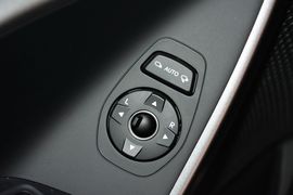 2015款现代全新胜达2.0T自动四驱智能型