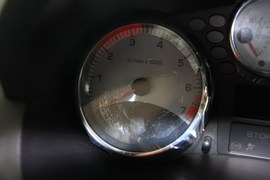 2010款207两厢1.6
