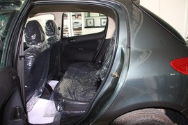 2010款207两厢1.6