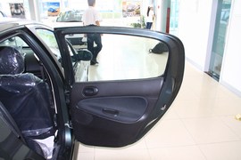2010款207两厢1.6