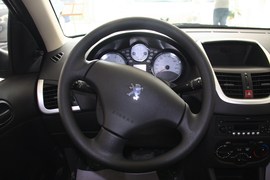 2010款207两厢1.6