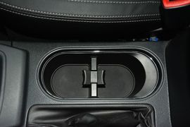 2016款斯巴鲁森林人2.5i尊贵导航版