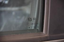 2010款207两厢1.6