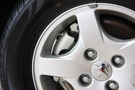 2010款207两厢1.6