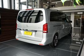 2016款奔驰V260L尊贵加长版