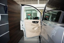 2016款奔驰V260L尊贵加长版