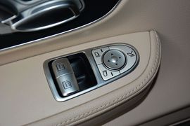 2016款奔驰V260L尊贵加长版