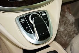 2016款奔驰V260L尊贵加长版