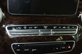 2016款奔驰V260L尊贵加长版