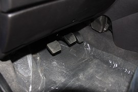 2010款207三厢1.4手动驭乐版