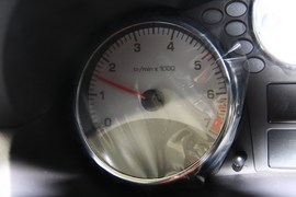 2010款207三厢1.4手动驭乐版