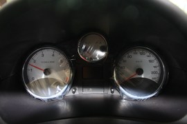 2010款207三厢1.4手动驭乐版