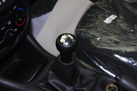 2010款207三厢1.4手动驭乐版