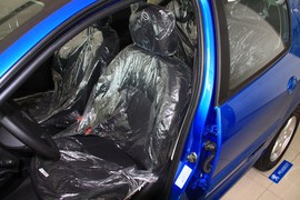 2010款207三厢1.4手动驭乐版