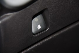 2010款207三厢1.4手动驭乐版