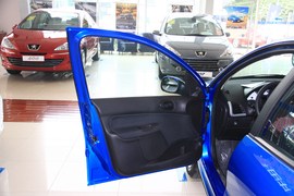 2010款207三厢1.4手动驭乐版