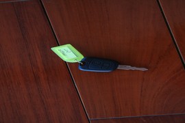 2010款207三厢1.4手动驭乐版