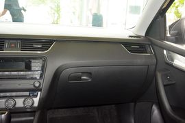 2017款斯柯达明锐1.6L自动创行版