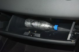2016款铃木雨燕1.3L手动时尚型