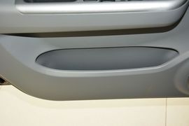 2016款铃木雨燕1.3L手动时尚型