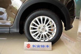 2016款铃木雨燕1.3L手动时尚型