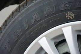 2016款铃木雨燕1.3L手动时尚型