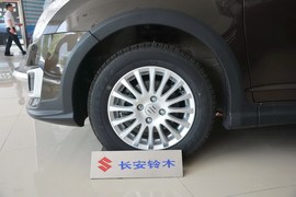 2016款铃木雨燕1.3L手动时尚型