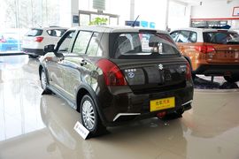 2016款铃木雨燕1.3L手动时尚型