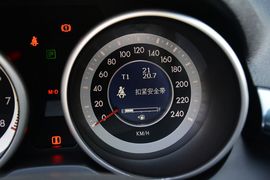 2016款奔腾X80