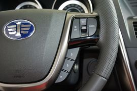 2016款奔腾X80