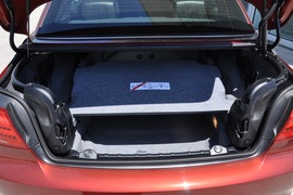 2011款宝马330i敞篷版