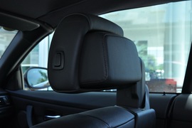 2011款宝马330i敞篷版