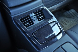 2011款宝马330i敞篷版