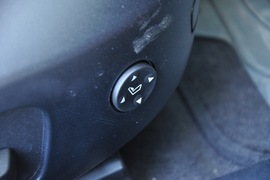 2011款宝马330i敞篷版