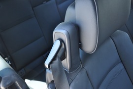 2011款宝马330i敞篷版