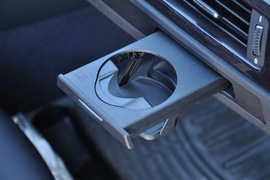 2011款宝马330i敞篷版