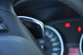 2011款宝马330i敞篷版