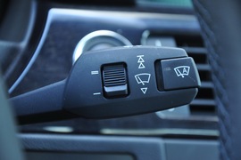 2011款宝马330i敞篷版