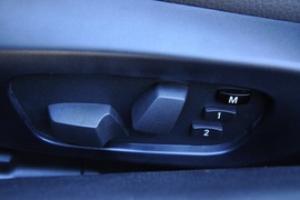 2011款宝马330i敞篷版