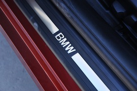 2011款宝马330i敞篷版