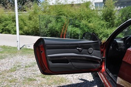 2011款宝马330i敞篷版