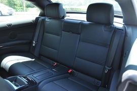 2011款宝马330i敞篷版