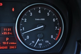 2011款宝马330i敞篷版