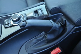 2011款宝马330i敞篷版