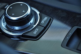 2011款宝马330i敞篷版