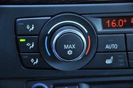 2011款宝马330i敞篷版